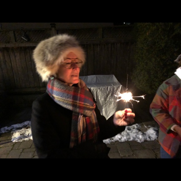 Meet your Posher, Shannon - Picture 1 of 1